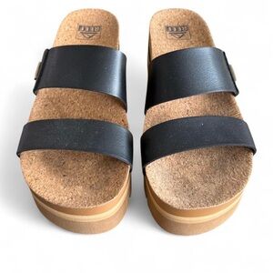 REEF Platform Slide Sandals 🖤✨ (Size 9)